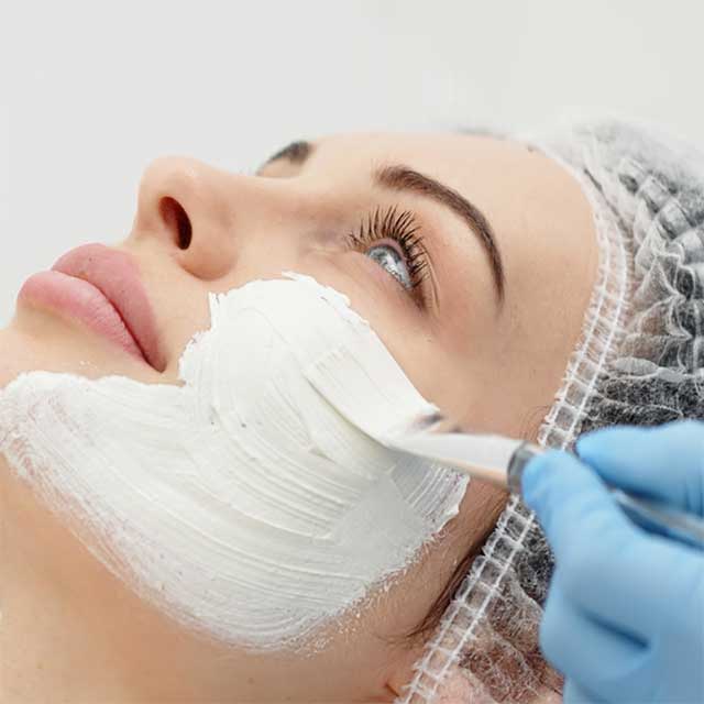 Descubre los tratamientos faciales de Estilo Único en Ourense